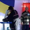 В Харкові затримали чоловіка за скуповування голосів по 200 гривень (відео)