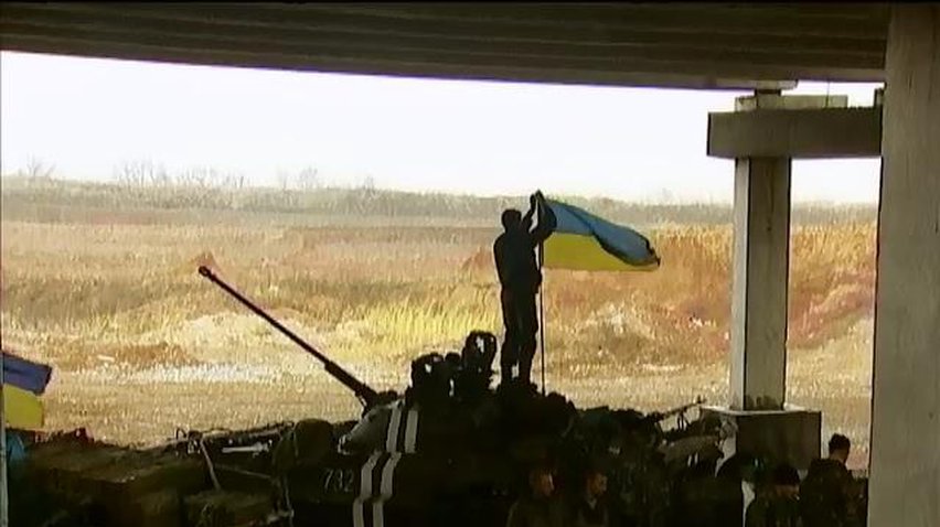 Терористи обстріляли Станицю Луганську, один військовий загинув: випуск 17:00