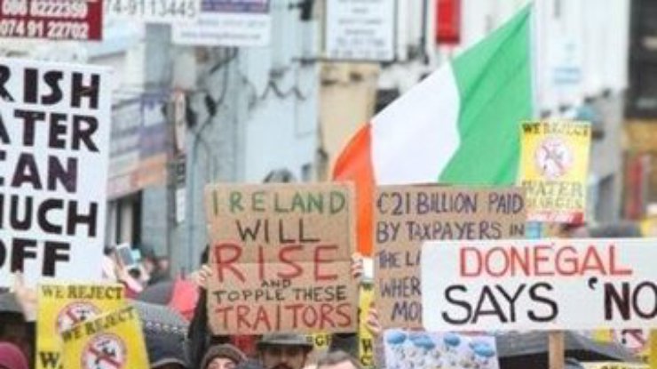 Ирландцы протестуют против платной воды из крана (фото)