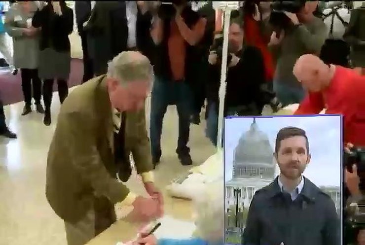 В США республиканцы и демократы потратили на выборы 4 млрд долларов (видео)