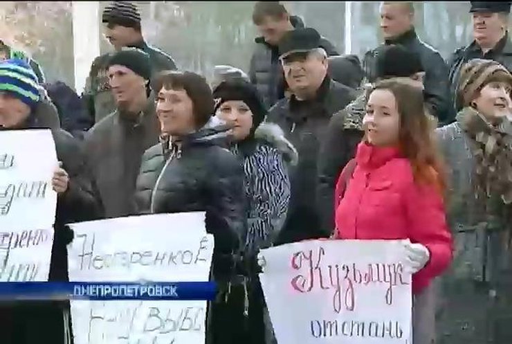 Кандидаты депутаты в судах воюют за каждый голос
