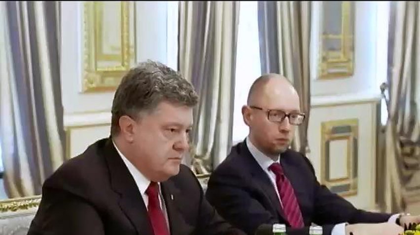 Порошенко на совещании раскритиковал затягивание подсчета голосов на 59 округе