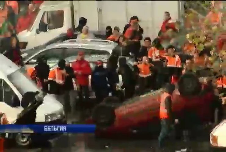 В Брюссели жгли машини и протестовали против урезания льгот (видео)