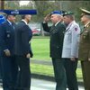 НАТО підтверджує скупчення техніки Росії поблизу кордонів України