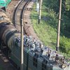 Возле Харькова прямо под поездом подорвали рельсы