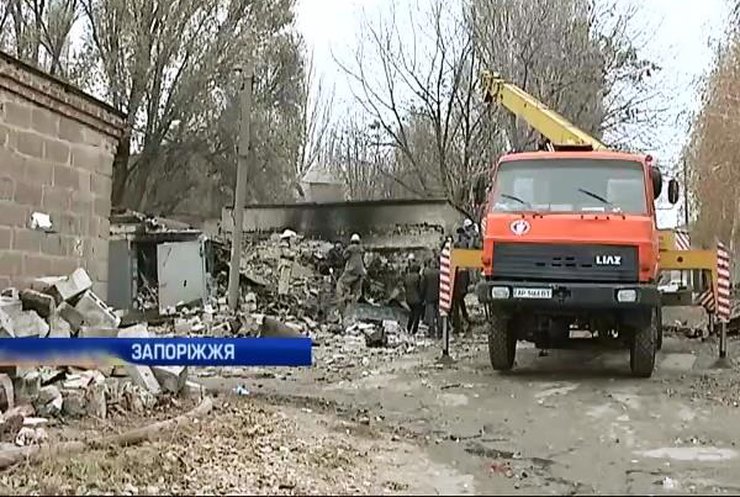 Біля заводу "Мотор Січ" вибухом зруйнувало гараж