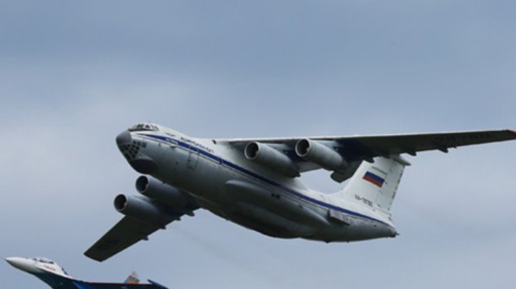 Россия перебросила авиацию на аэродром в 100 км от Мариуполя (фото)
