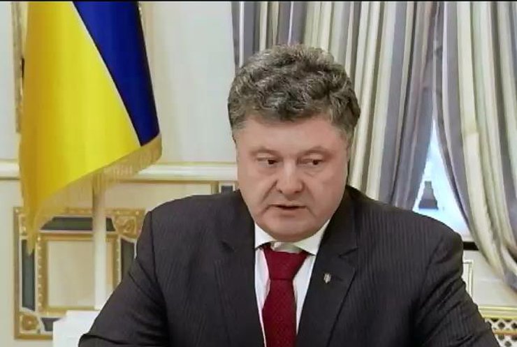 Порошенко призвал ускорить расследование расстрелов на Майдане