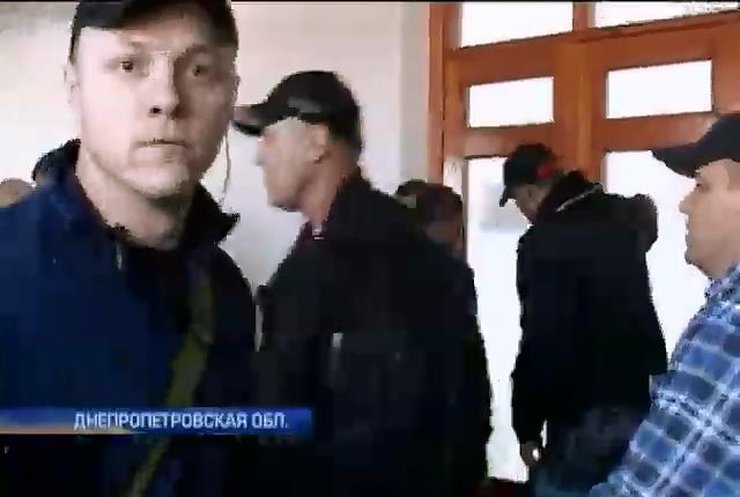 Люди с оружием выкрали главу 38-го окружкома