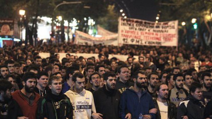 В Афинах произошли столкновения студентов с полицией (фото)