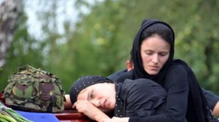 На Донбассе погибли уже 4100 человек