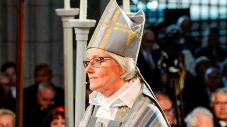 В Англии появятся женщины-епископы