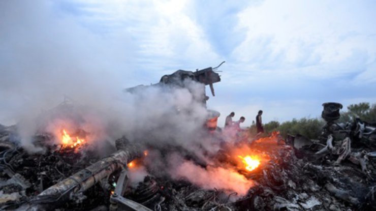 Катастрофа Boeing 777: 4 месяца фейков Кремля (фото, видео)