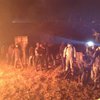 Возле Осокорков горит забор (фото)