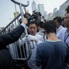 В Гонконге протестующие ворвались в правительственное здание