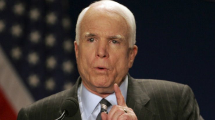 Маккейн: позор, что США не дали оружие Украине