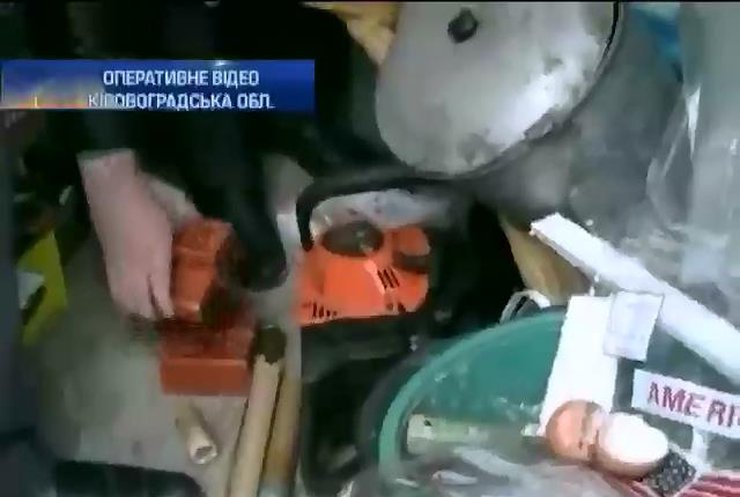 На Кіровоградщині чоловік вдома зберігав вибухівку