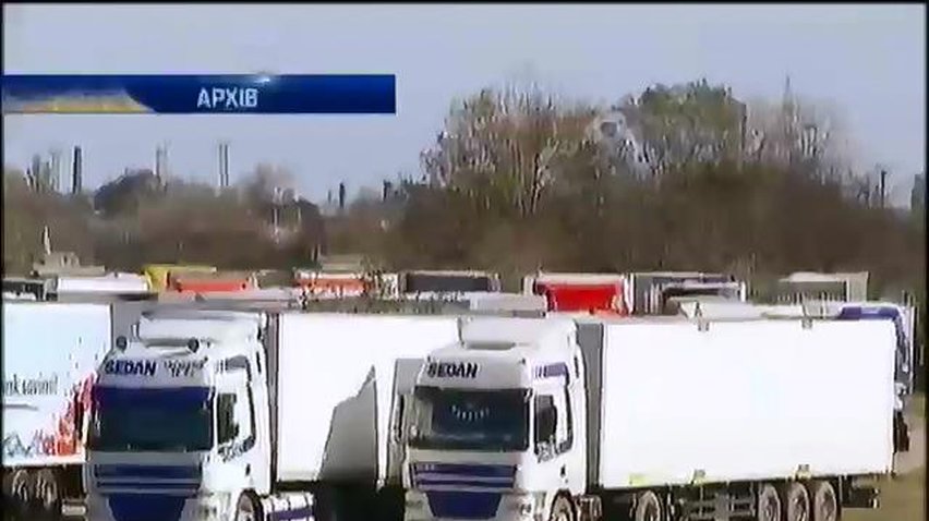 Переправу у Керчі закрили через сильний вітер