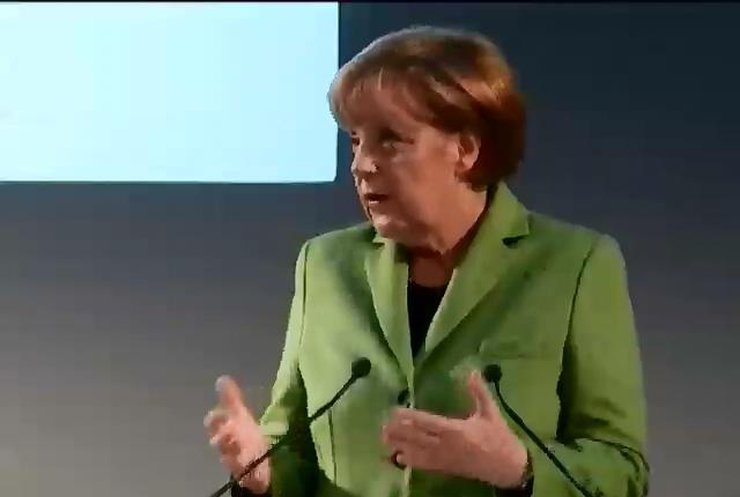 Меркель запевнила, що санкції проти Росії не скасують