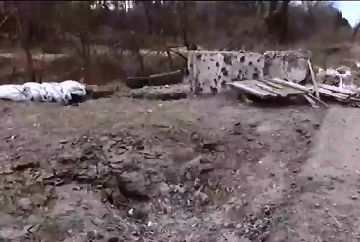 Терористи з "Градів" обстріляюють блокпост військових