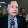Маккейн назвав президента Угорщини "неофашистським диктатором"