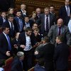 Депутат Парасюк спровоцировал первую драку в Раде (видео)