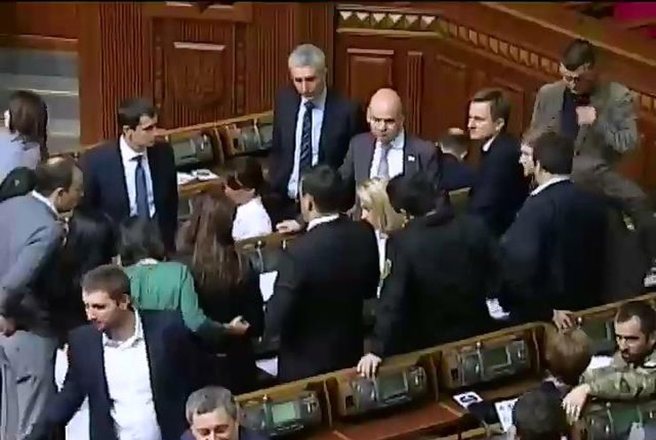 Опозиція не очолила жодного комітету у Раді