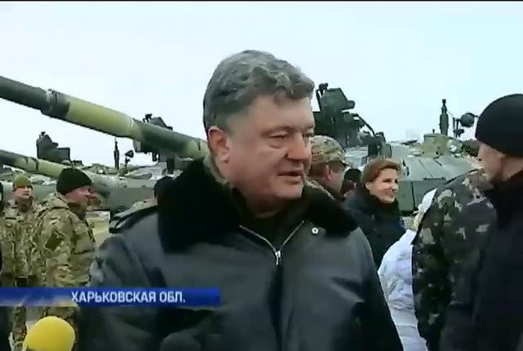 Армейцы от Порошенко получили 100 единиц военной техники