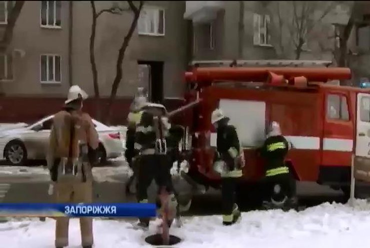 Рятувальники Запоріжжя тренувалися гасити пожежу в готелі