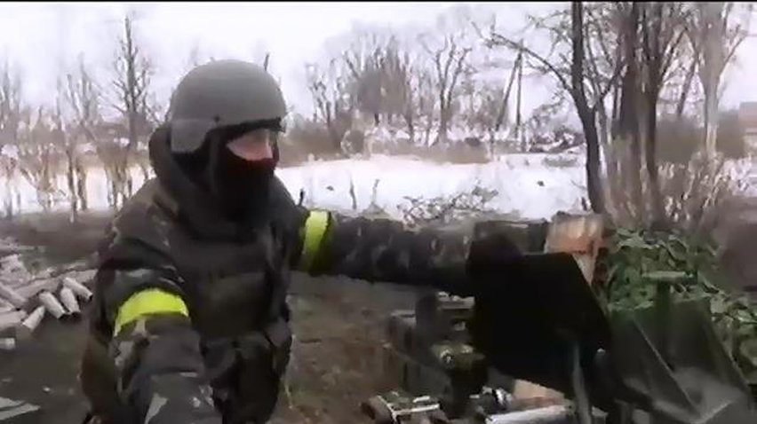 Террористы подтянули бронетехнику к аэропорту Донецка