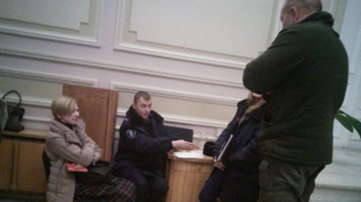 У журналиски украли планшет на заседании силовиков в Раде