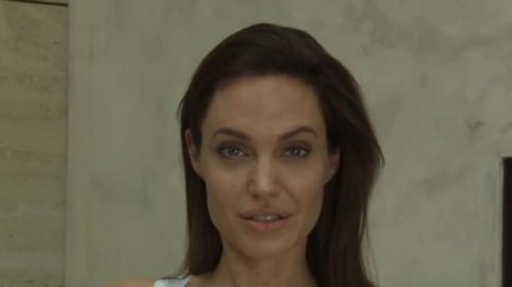 Джоли пропустит премьеру своего фильма из-за ветрянки (видео)