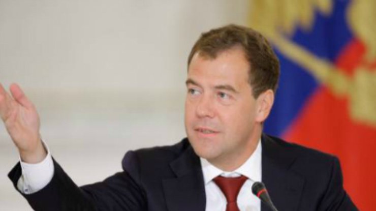 Медведев угрожает Украине экономическими потерями до $15 млрд