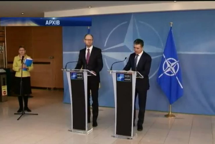 Яценюк та Столтенберг обговорять питання зближення України до НАТО
