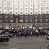 Митинг Киевпастранса заблокировал улицу Грушевского (фото)