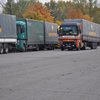 Штаб Ахметова просит Порошенко пропустить грузовики