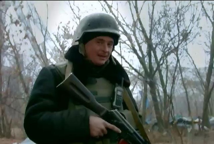 Захисники аеропорту Донецька просять зброю і патрони