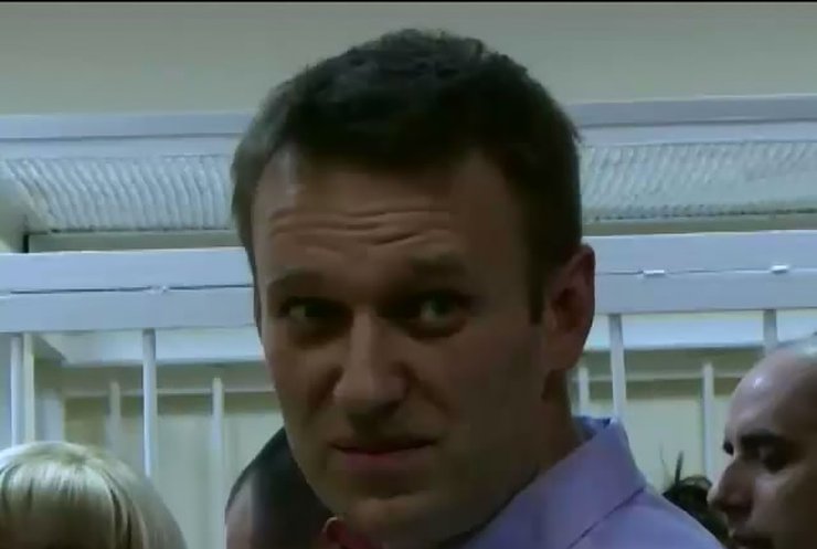 Росія вимагає видалити сторінки із Навальним у соцмережах