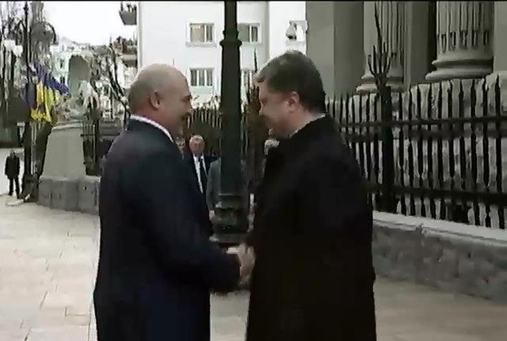 Визиты Лукашенко и Назарбаева готовились заранее - политолог