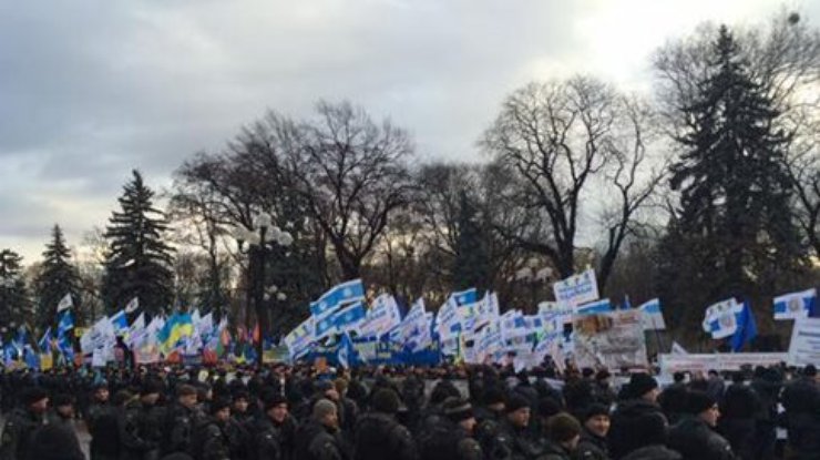 Под Радой протестуют против реформ и произвола (фото)