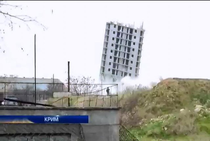 В окупованому Криму з'явилася власна пізанська вежа (відео)