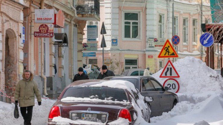 В Украину идут сильные снегопады и ветра