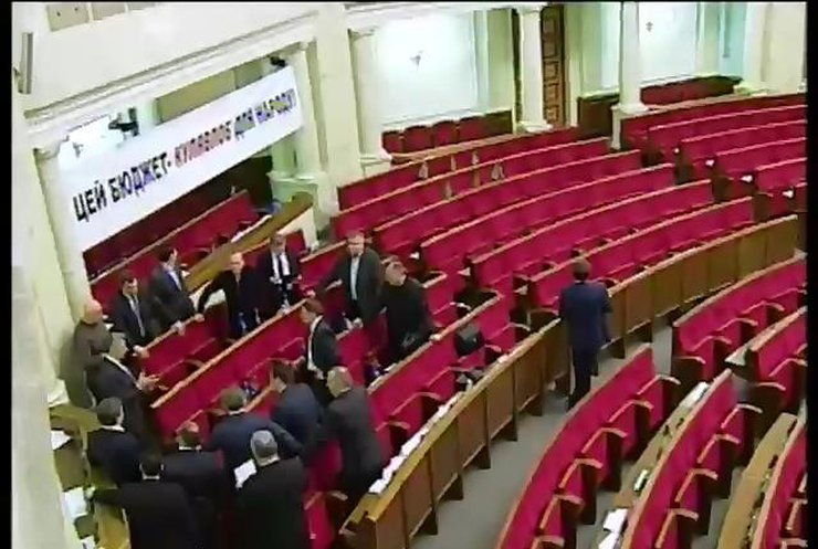 Депутаты не могут найти компромисс по бюджету и налогам