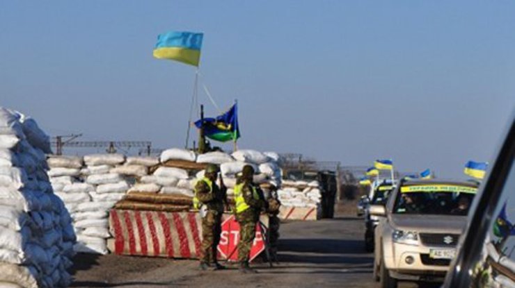 Турчинов: передвижение на захваченный Донбасс ограничат