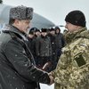 Порошенко наградил 25 военных за защиту суверенитета Украины