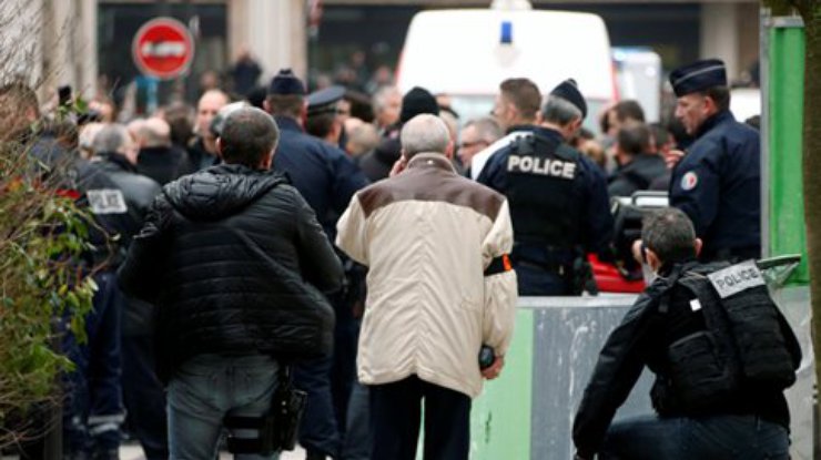 Стрельба в Charlie Hebdo: число жертв возросло до 12