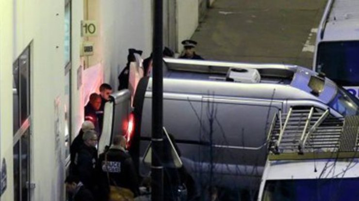 Раненая в стрельбе в Париже полицейская умерла от ран