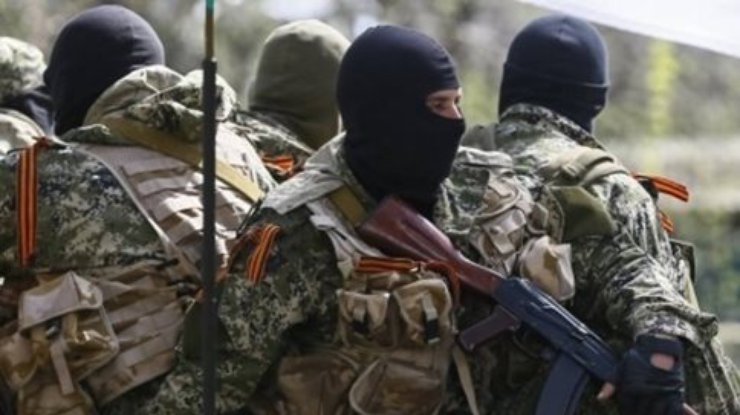 В Старобешево и Комсомольском формируют войска террористов и наемников