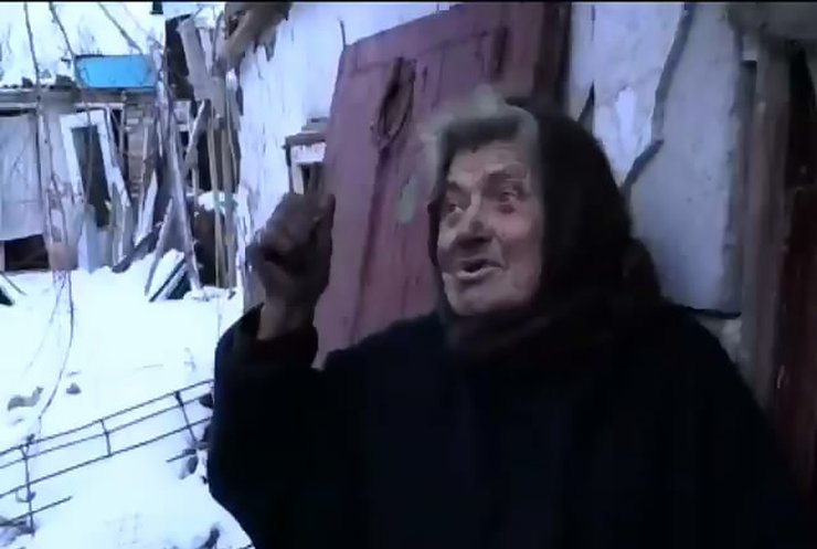 Пенсионерку из Песок спасли из-под завалов через 3 суток (видео)
