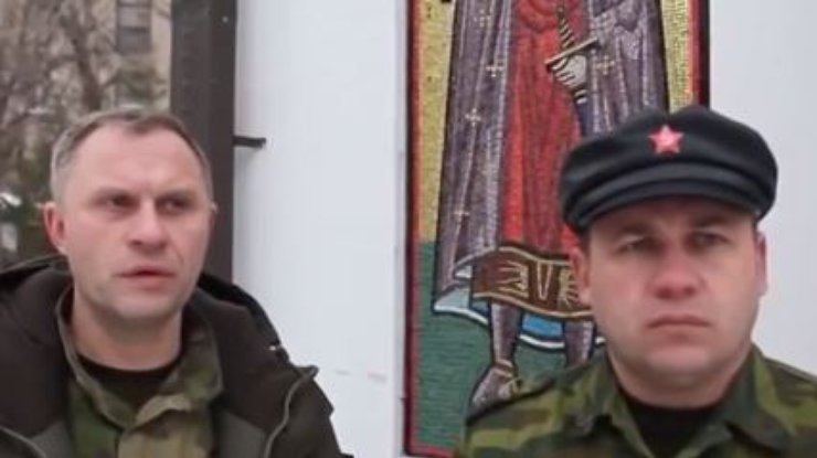 Террористы опровергли захват в Краснодоне и назвали его "учением" (видео)